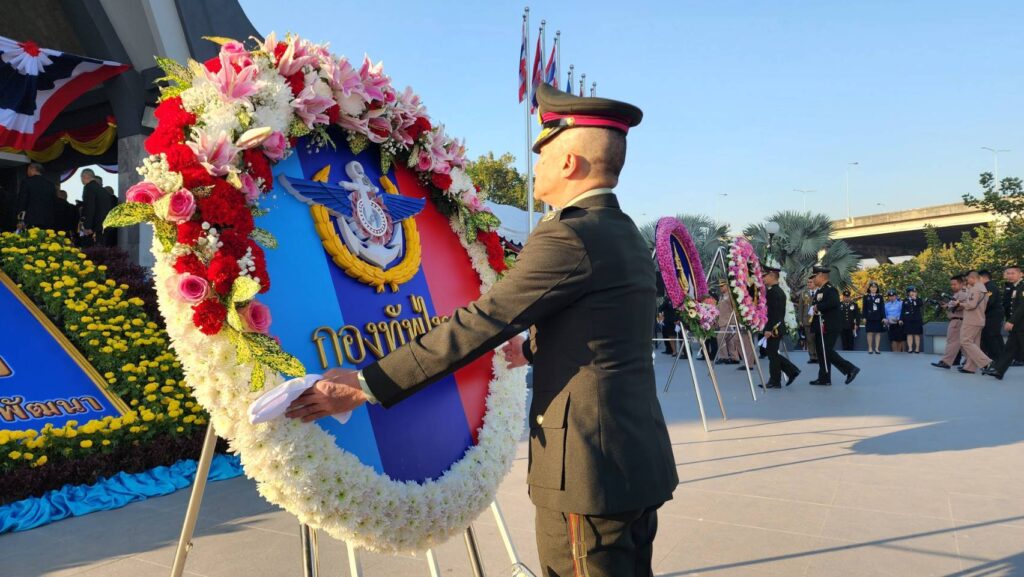 Commander-in-Chief of the Royal Thai Armed Forces leads the troops in remembering the spirits of warriors on Thai Armed Forces Day.